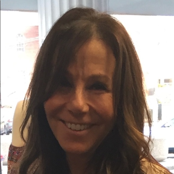 Meet your Posher, Stacey - Picture 2 of 2